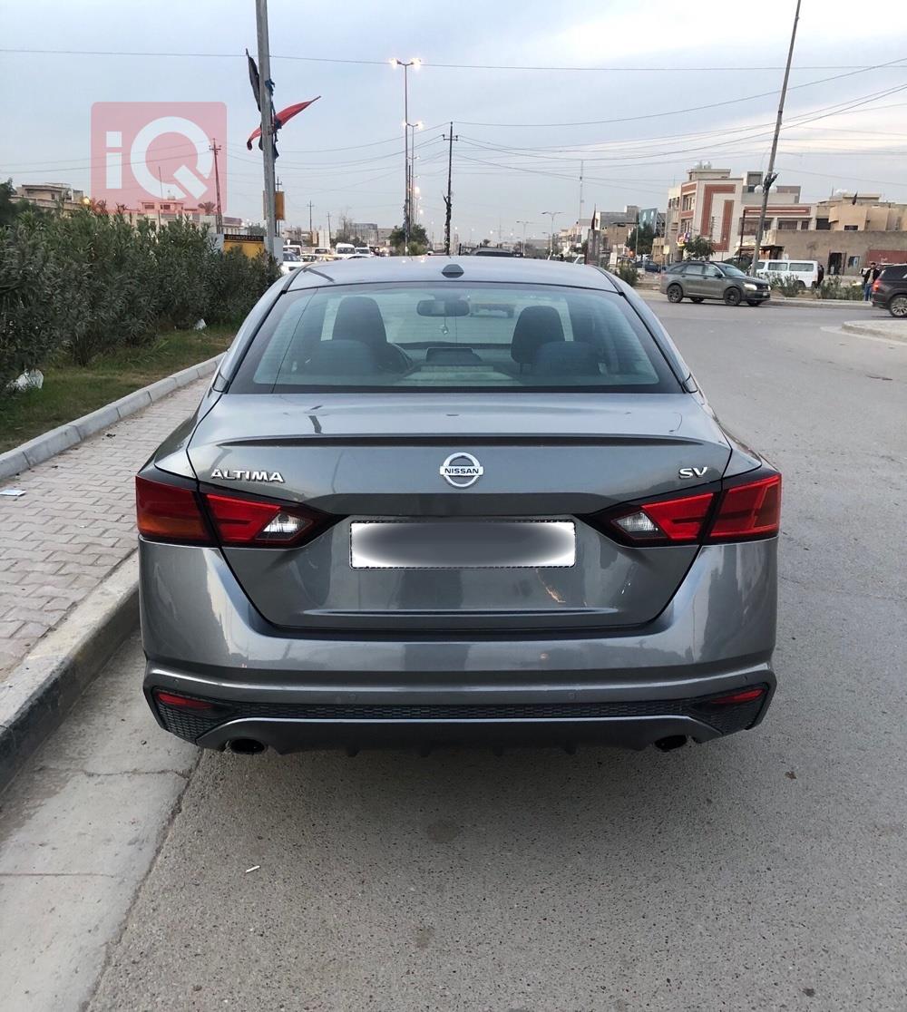 نيسان ألتيما